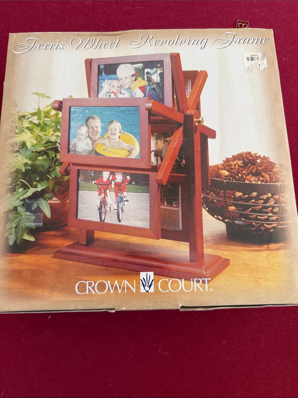 Revolving Ferris Wheel Photo Frame in mahagony